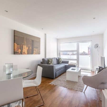 Luxury 2-Bed Flat Parking And Close To The Tube London Ngoại thất bức ảnh