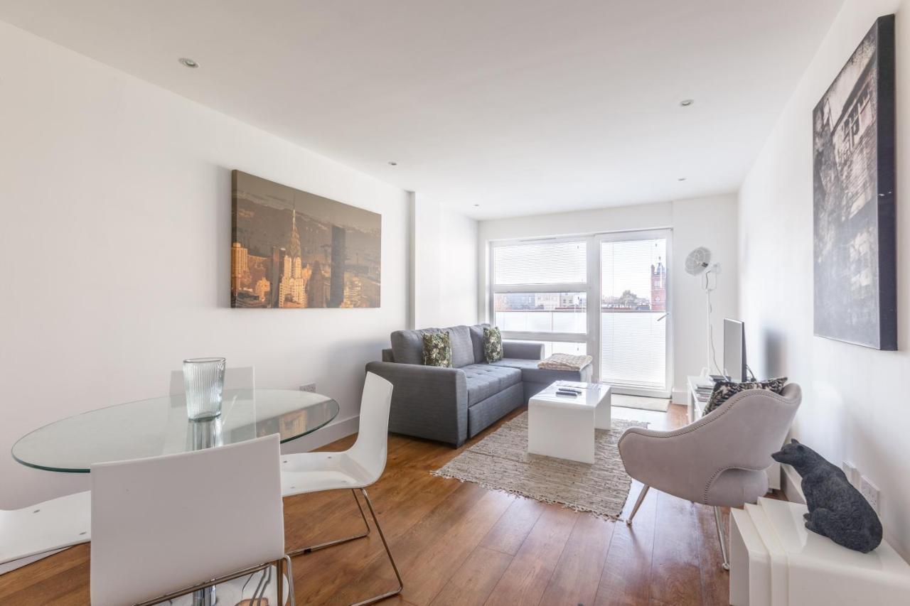 Luxury 2-Bed Flat Parking And Close To The Tube London Ngoại thất bức ảnh