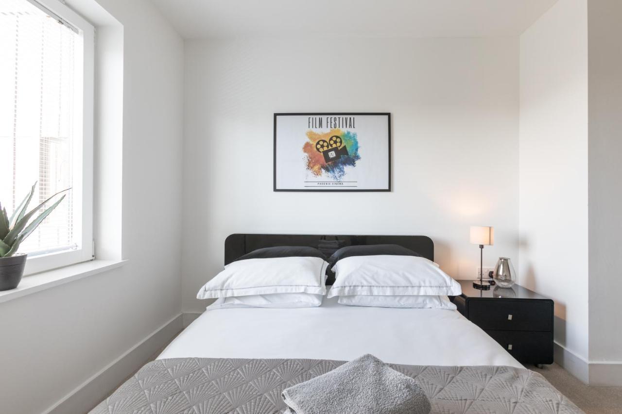 Luxury 2-Bed Flat Parking And Close To The Tube London Ngoại thất bức ảnh