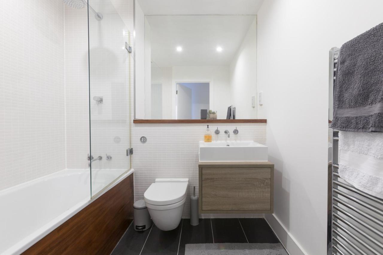 Luxury 2-Bed Flat Parking And Close To The Tube London Ngoại thất bức ảnh