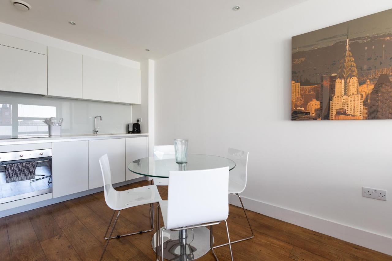 Luxury 2-Bed Flat Parking And Close To The Tube London Ngoại thất bức ảnh