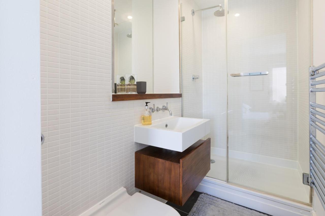 Luxury 2-Bed Flat Parking And Close To The Tube London Ngoại thất bức ảnh